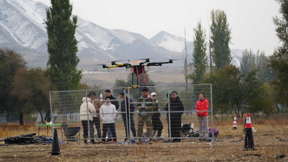 成为新疆专业无人机飞手,从保华润天03考点开始!