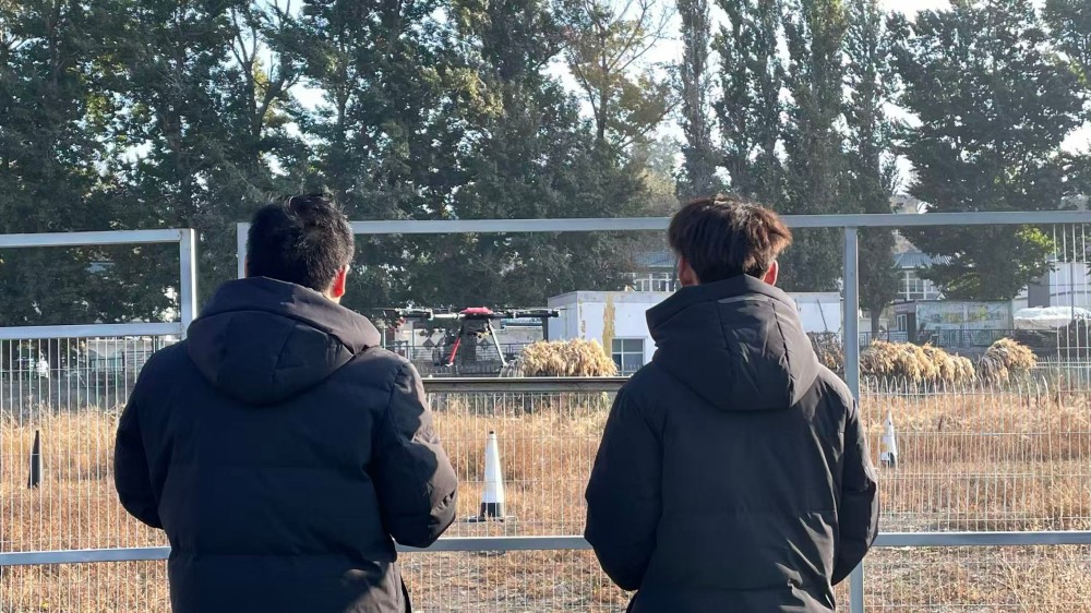 新疆学无人机,保华润天教官团队均持CAAC教员执照