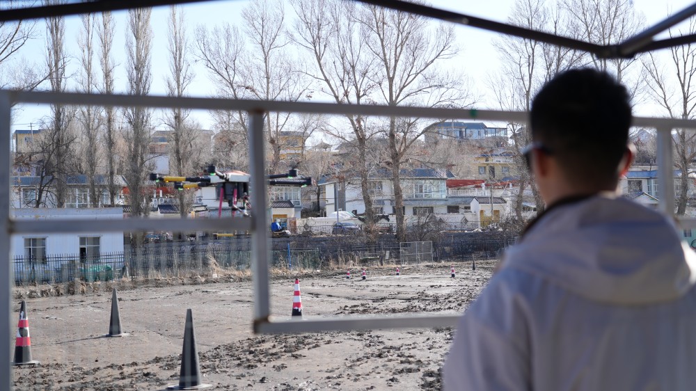 新疆无人机培训选保华润天:一培双证+免费重修,考证就业双保障